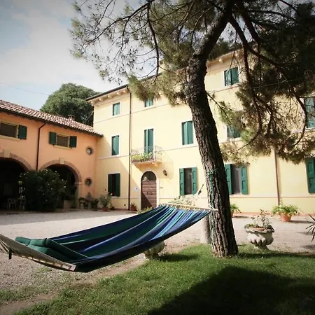 Bamboo Hous - Agriturismo Finilon Lägenhet Castelnuovo del Garda
